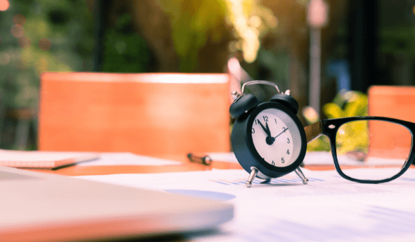 clock on table